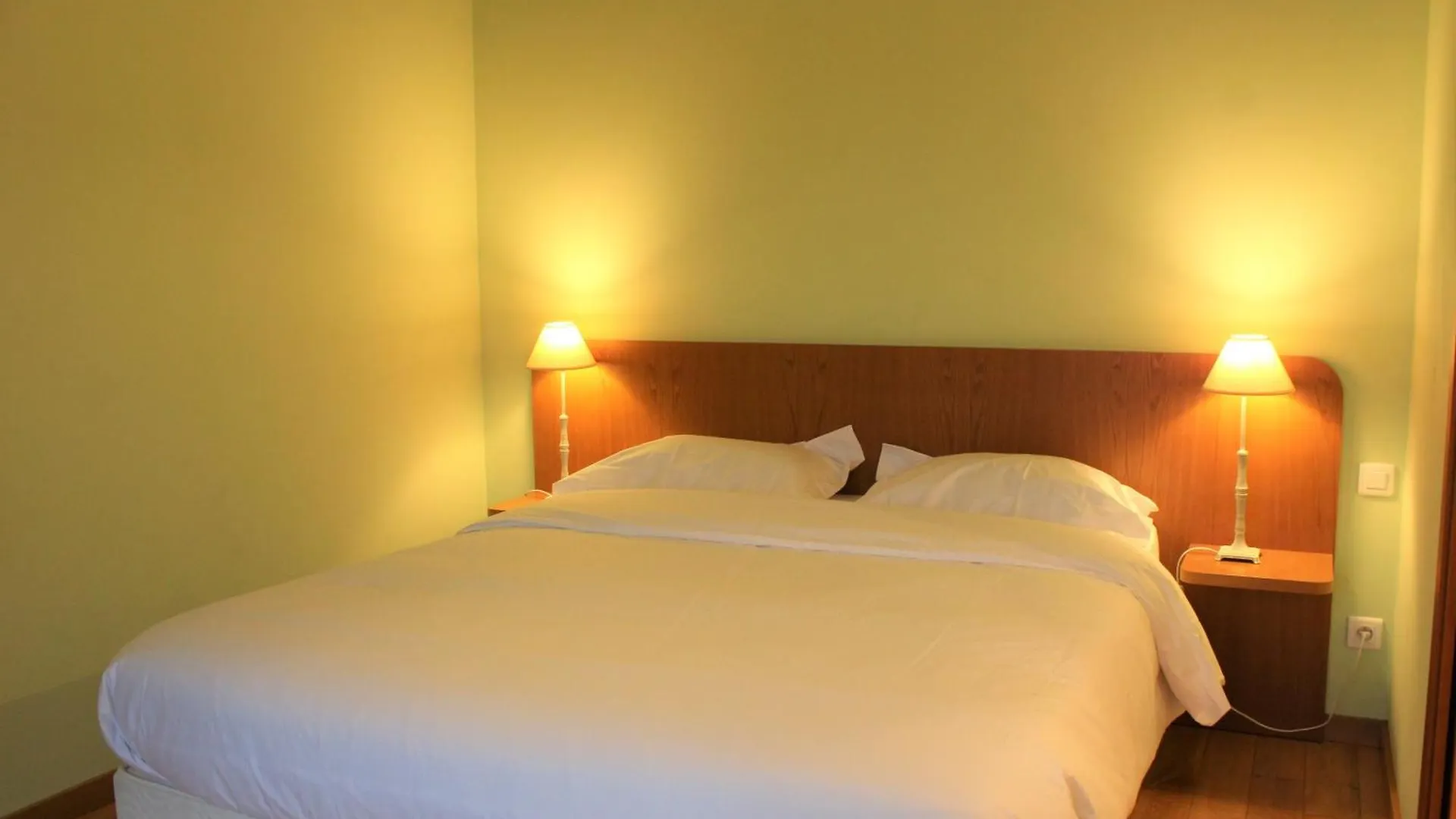 Holiday home La Bullote - Gites - Paris Roissy Villeneuve-sous-Dammartin France