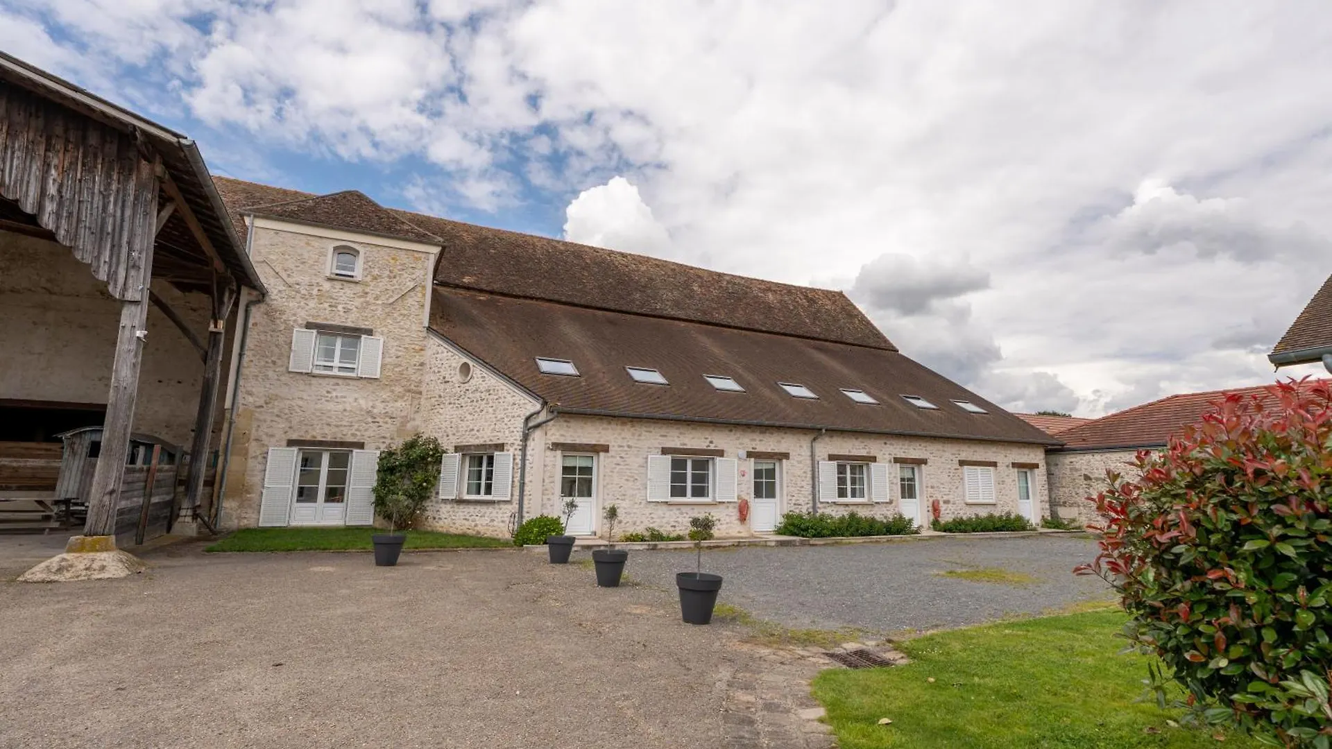 Holiday home La Bullote - Gites - Paris Roissy Villeneuve-sous-Dammartin France